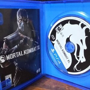 Mortal Kombat XL for PS4 - Blue Case